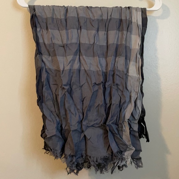 H&M Other - Mens grey plaid fashion scarf